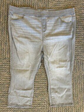 Torrid Crop Lean Cropped Jeans Gray High-rise, Skinny Pull-on Jeggings 4 4x NWOT